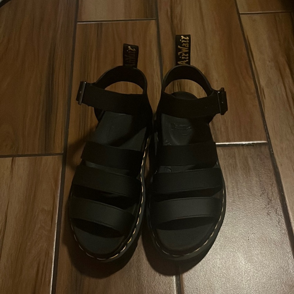 Brand new never worn, only tried on Dr Marten Blaire sandal.